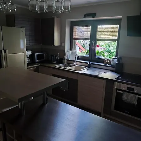 Forrest Dom W Lesie *