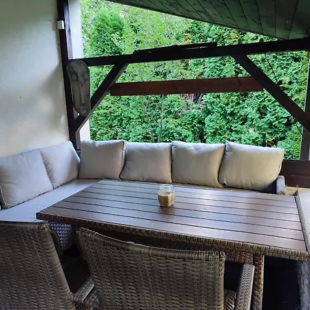 Forrest Dom W Lesie Vakantiehuis